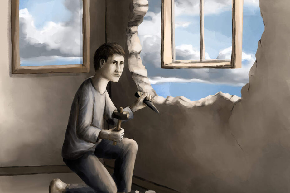 Ein barfüßiger Mann kniet mit Hammer und Meißel vor einer aufgebrochenen Wand; im Fenster und einem Wandbild sind Wolken am blauen Himmel zu sehen.